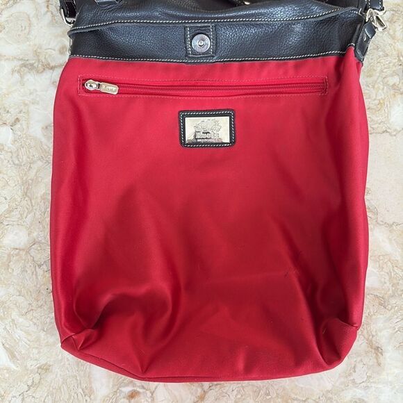 Roots Tribe Leather Large Bucket Crossbody Bag Made in Canada - Picture 9 of 11